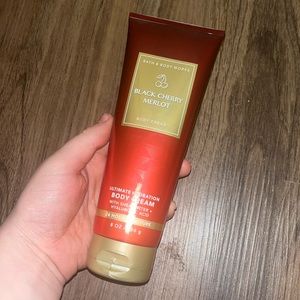 Bath and Body Works Hand Cream - Black Cherry Merlot